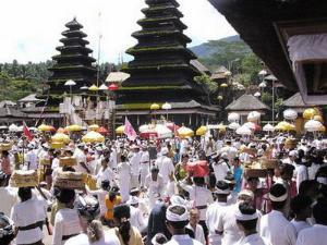 hari raya galungan di Bali