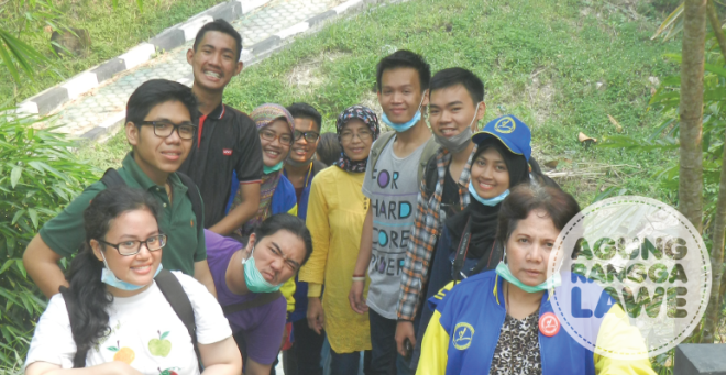 sebelum naik ke puncak bukit