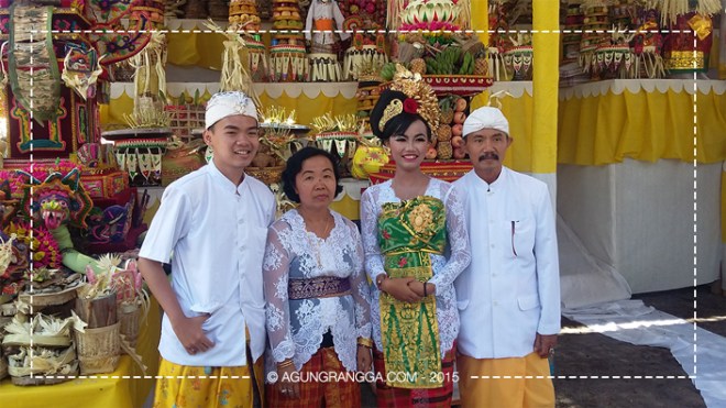 pas upacara ngeroras, sayang si Arya malah tidur