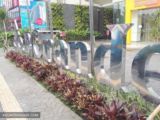 Depan Hotel Best Western Bandung