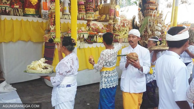 bapak bersama para pemangku