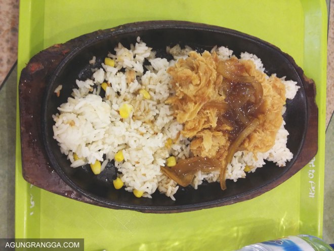 chicken crispy hotplate di YamMie Hotplate