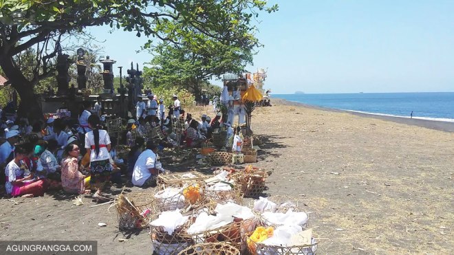 sesajen untuk sembahyang