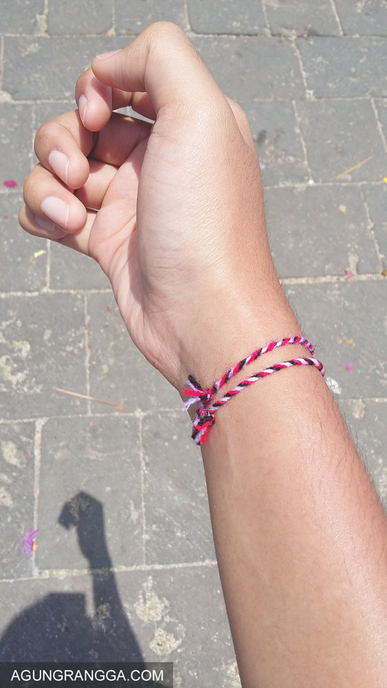 jadi punya dua gelang tridatu