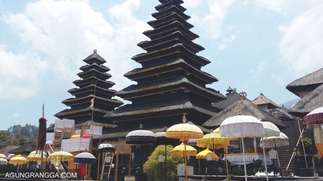 pura penataran agung yang megah