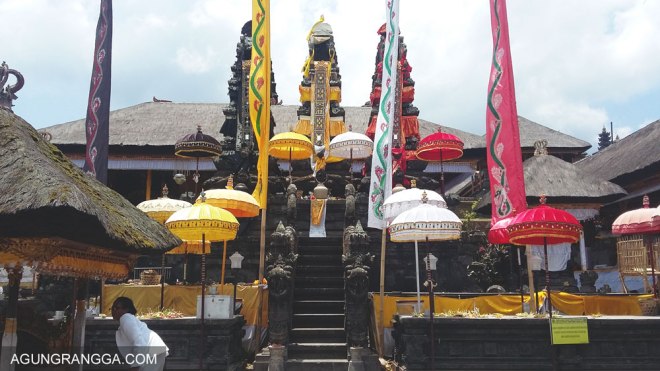 pura penataran agung