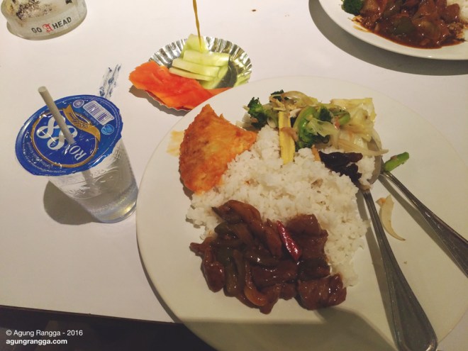 makan malam buttons eatery