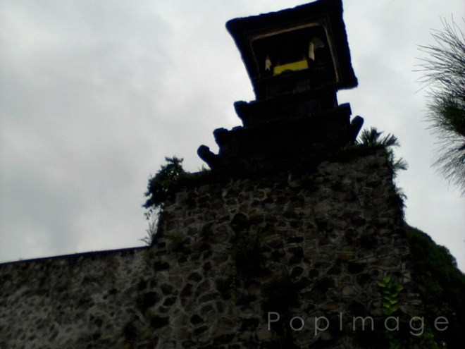 menara tinggi, di sana ada 'kentungan' besar loh~