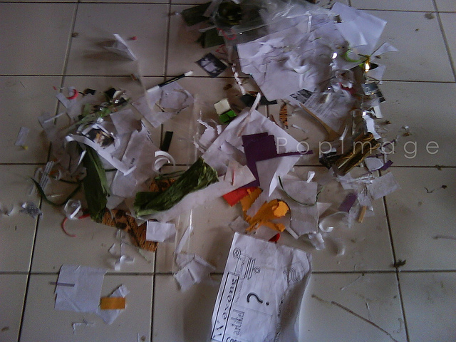 sisa sampah dari mading kami