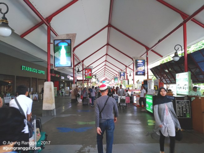 suasana bandara ngurah rai