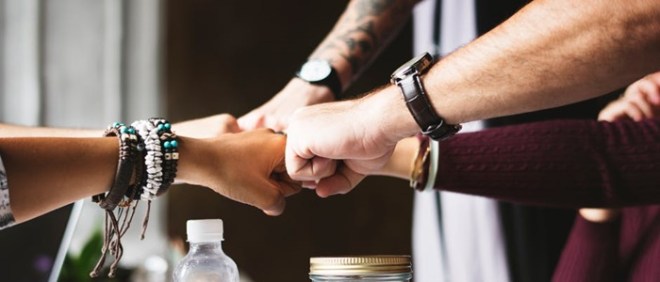 Bergaul dengan Siapa Saja