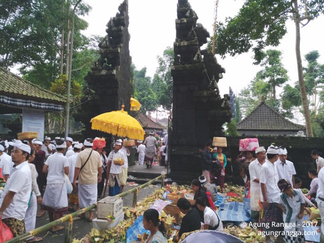 suasana saat Ngusaba Besakih