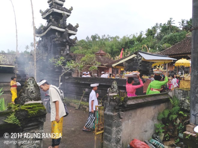 sampai di Merajan Gede