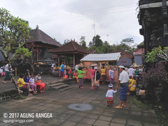 suasana di Merajan Gede