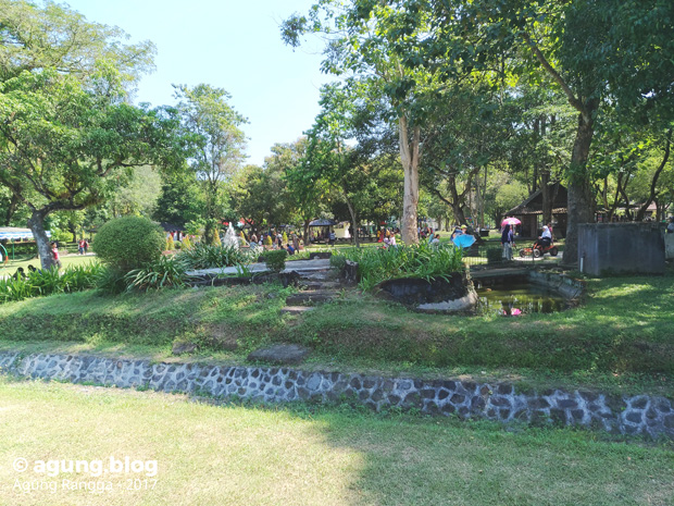 taman-taman di Candi Prambanan