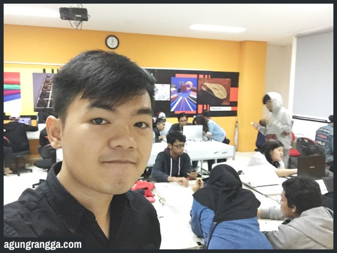 Agustus - Mulai mengajar sebagai asisten dosen