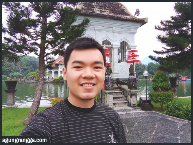 Januari - Saat jalan-jalan di Taman Soekasada Ujung