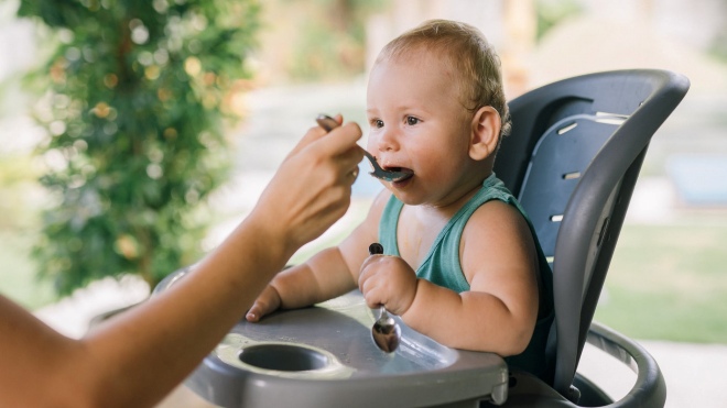 Perlunya memberikan makanan pendamping ASI untuk bayi