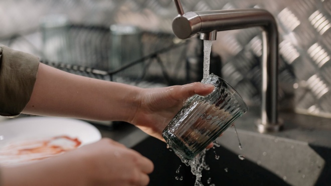 Sesuaikan tempat pemasangan sink yang tepat